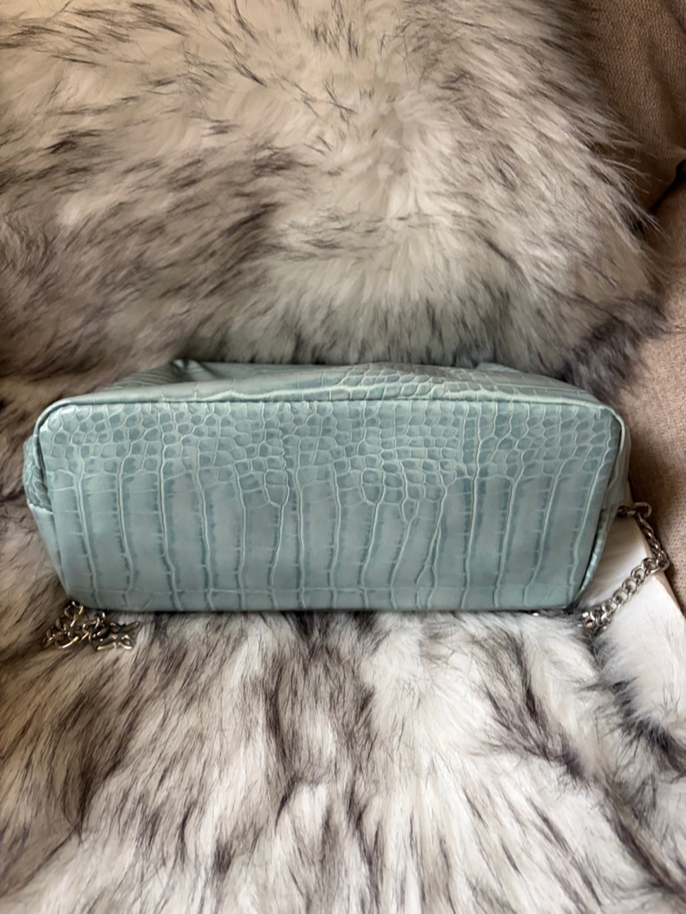 BCBGeneration seafoam Croc-Embossed Chain Shoulder Bag - Picture 6 of 6